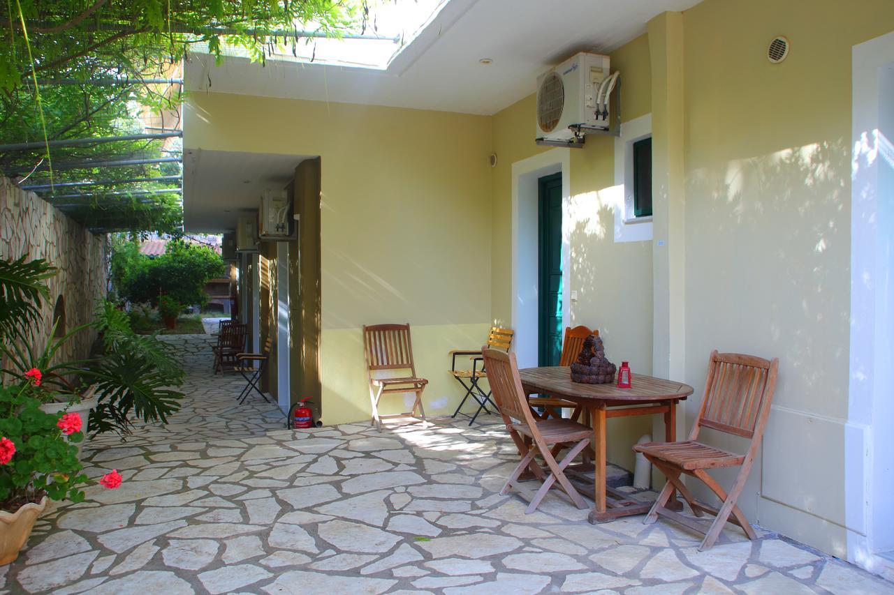 Nikolas Studios Áyios Nikítas Exteriör bild